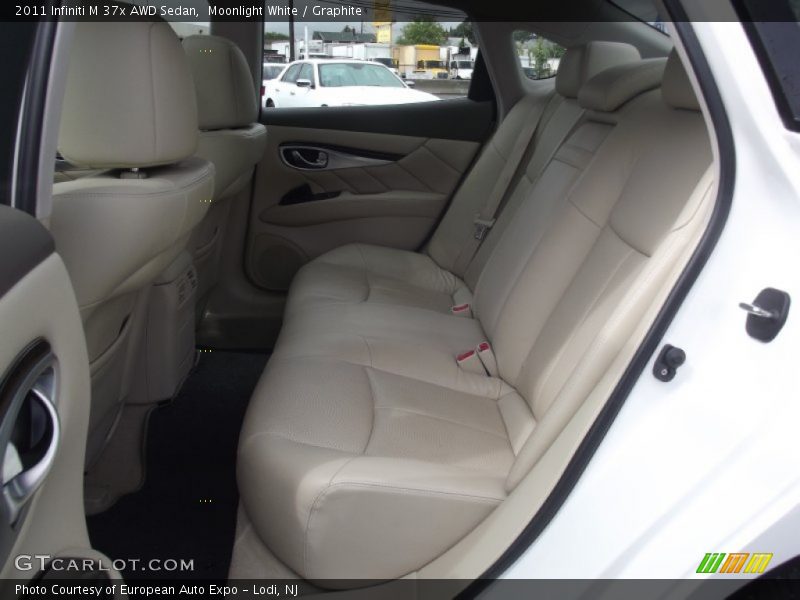 Moonlight White / Graphite 2011 Infiniti M 37x AWD Sedan