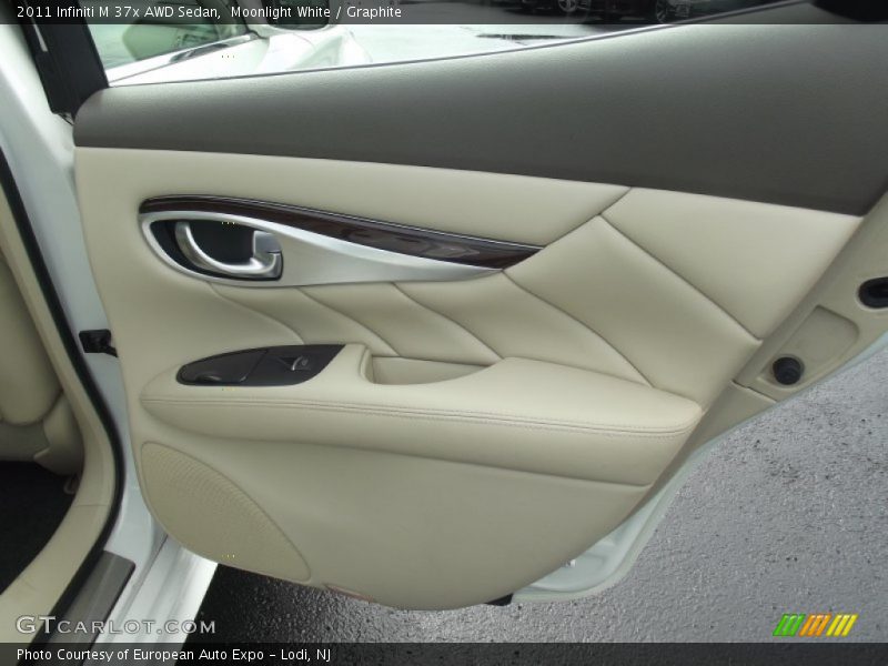 Moonlight White / Graphite 2011 Infiniti M 37x AWD Sedan