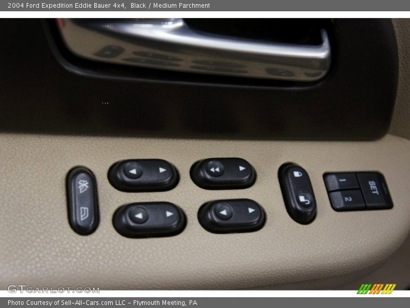 Black / Medium Parchment 2004 Ford Expedition Eddie Bauer 4x4