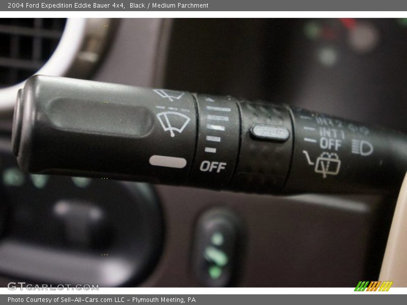 Black / Medium Parchment 2004 Ford Expedition Eddie Bauer 4x4