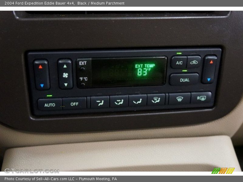 Black / Medium Parchment 2004 Ford Expedition Eddie Bauer 4x4