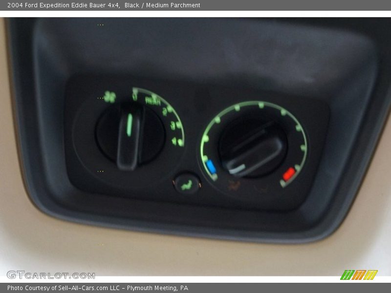 Black / Medium Parchment 2004 Ford Expedition Eddie Bauer 4x4