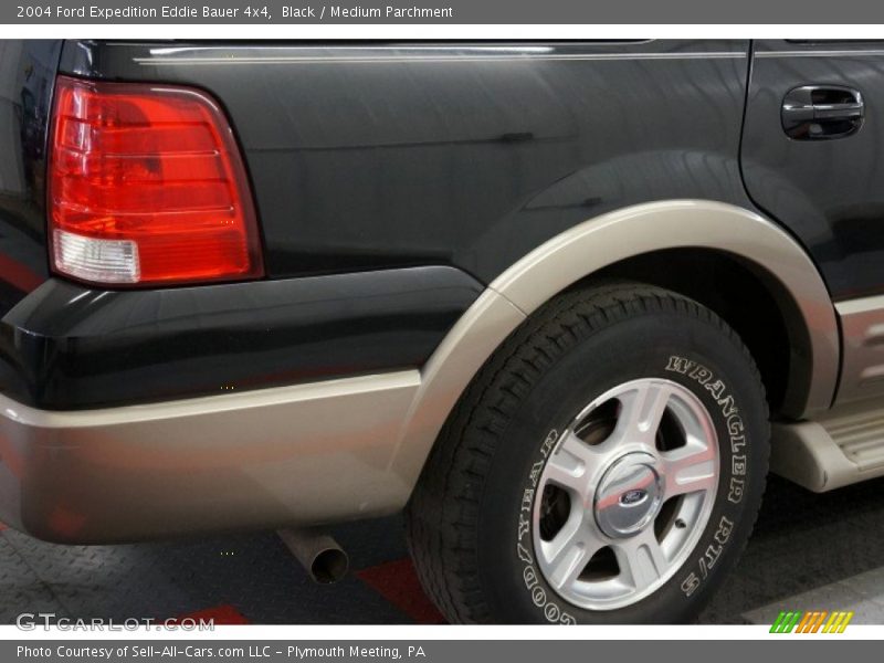 Black / Medium Parchment 2004 Ford Expedition Eddie Bauer 4x4