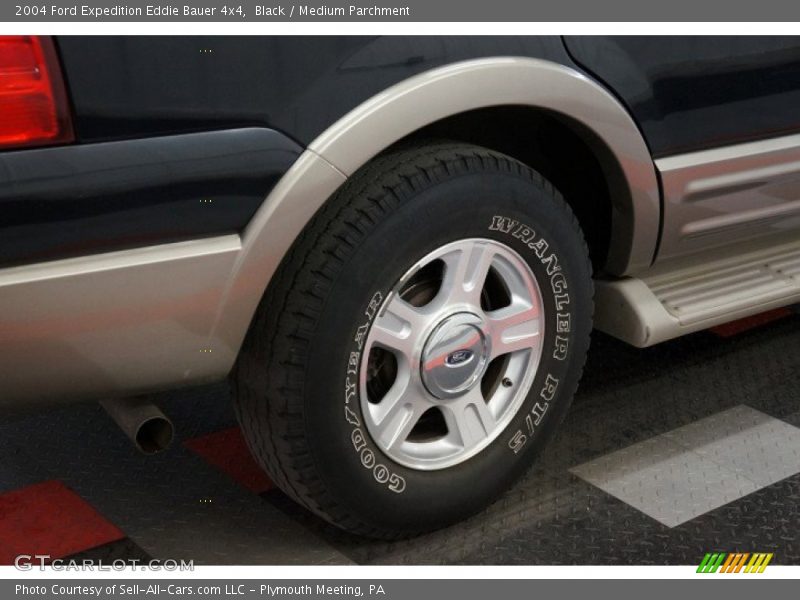 Black / Medium Parchment 2004 Ford Expedition Eddie Bauer 4x4