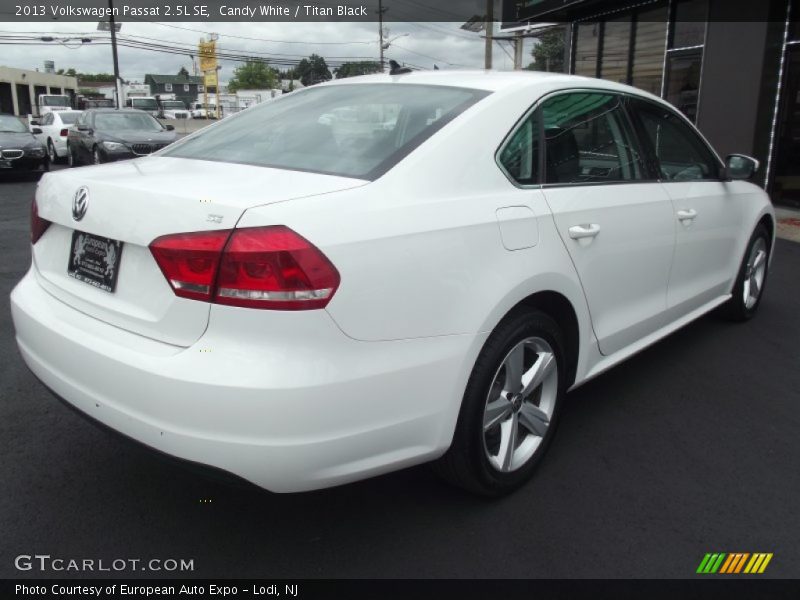 Candy White / Titan Black 2013 Volkswagen Passat 2.5L SE