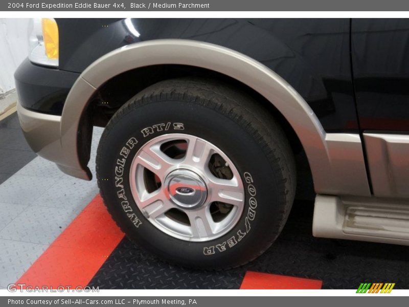 Black / Medium Parchment 2004 Ford Expedition Eddie Bauer 4x4