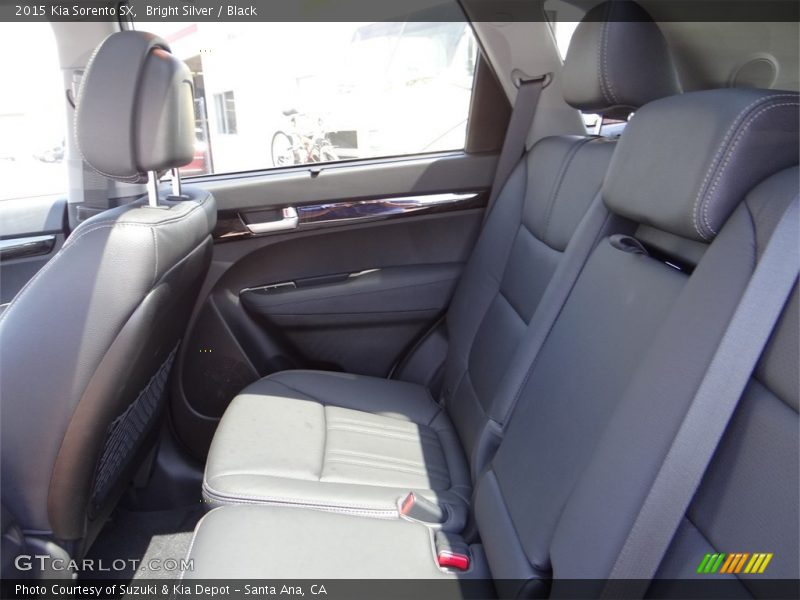 Bright Silver / Black 2015 Kia Sorento SX