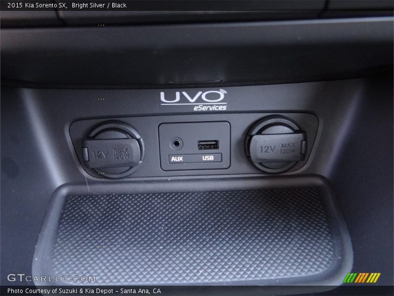 Bright Silver / Black 2015 Kia Sorento SX