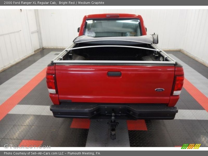 Bright Red / Medium Graphite 2000 Ford Ranger XL Regular Cab