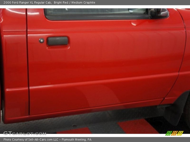 Bright Red / Medium Graphite 2000 Ford Ranger XL Regular Cab