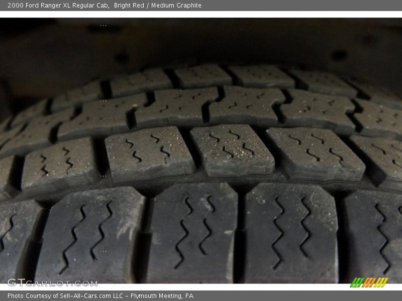 Bright Red / Medium Graphite 2000 Ford Ranger XL Regular Cab