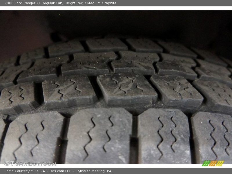 Bright Red / Medium Graphite 2000 Ford Ranger XL Regular Cab