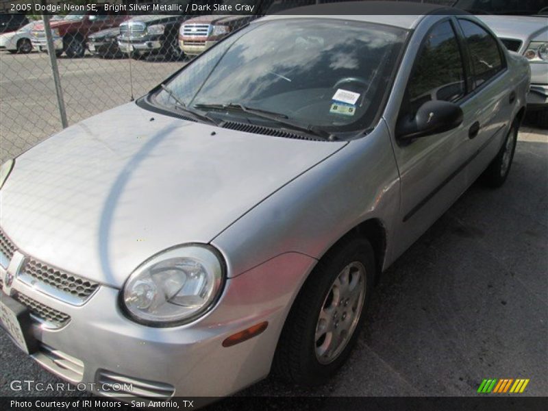 Bright Silver Metallic / Dark Slate Gray 2005 Dodge Neon SE