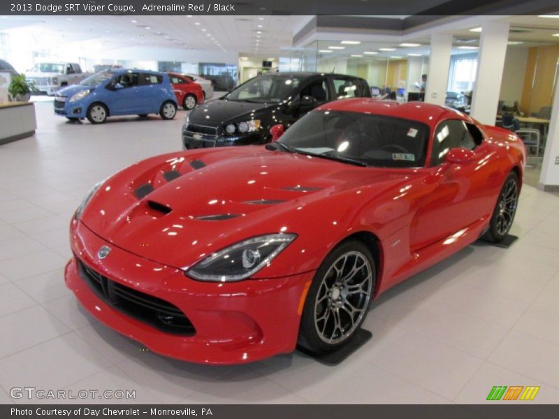 Front 3/4 View of 2013 SRT Viper Coupe
