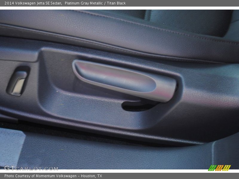Platinum Gray Metallic / Titan Black 2014 Volkswagen Jetta SE Sedan