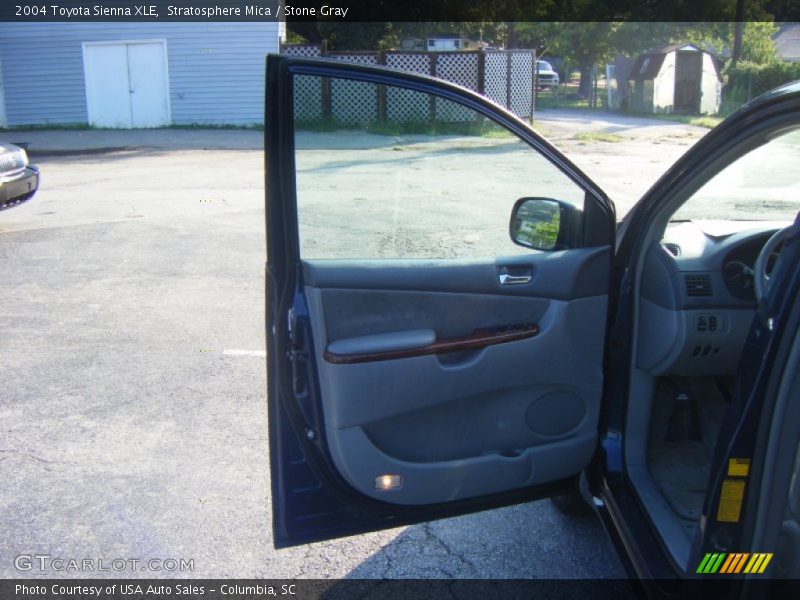 Stratosphere Mica / Stone Gray 2004 Toyota Sienna XLE