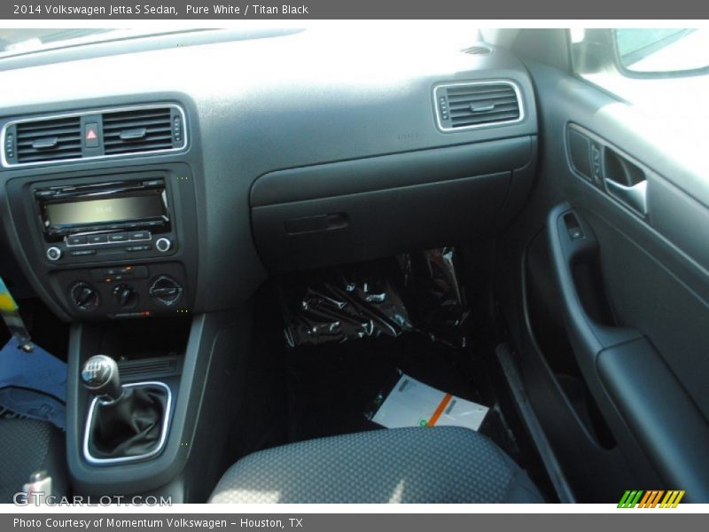 Pure White / Titan Black 2014 Volkswagen Jetta S Sedan
