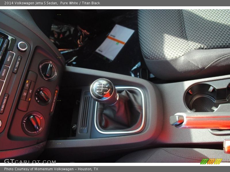 Pure White / Titan Black 2014 Volkswagen Jetta S Sedan