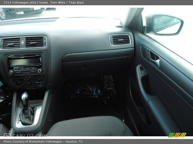 Pure White / Titan Black 2014 Volkswagen Jetta S Sedan