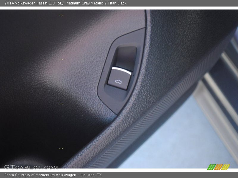 Platinum Gray Metallic / Titan Black 2014 Volkswagen Passat 1.8T SE