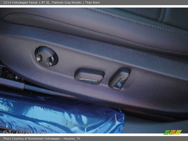 Platinum Gray Metallic / Titan Black 2014 Volkswagen Passat 1.8T SE