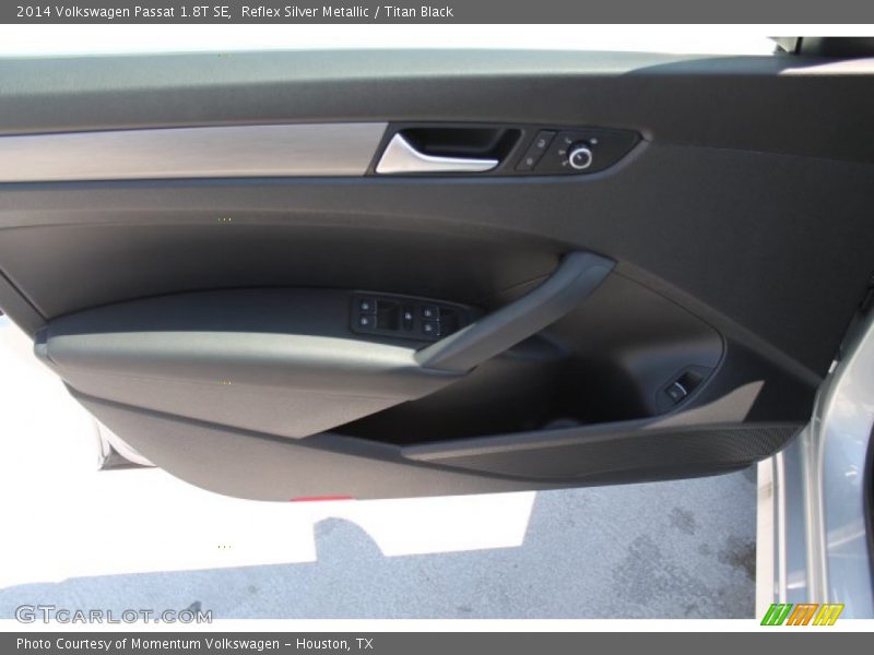Reflex Silver Metallic / Titan Black 2014 Volkswagen Passat 1.8T SE