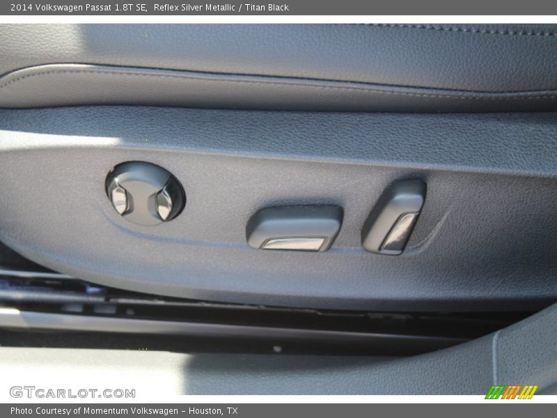 Reflex Silver Metallic / Titan Black 2014 Volkswagen Passat 1.8T SE