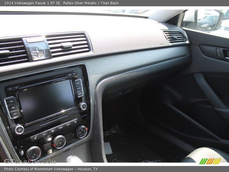 Reflex Silver Metallic / Titan Black 2014 Volkswagen Passat 1.8T SE