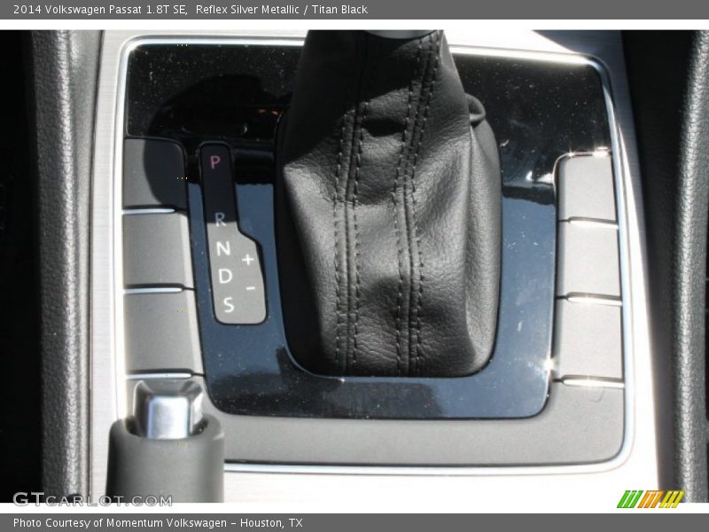 Reflex Silver Metallic / Titan Black 2014 Volkswagen Passat 1.8T SE