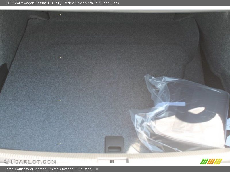 Reflex Silver Metallic / Titan Black 2014 Volkswagen Passat 1.8T SE