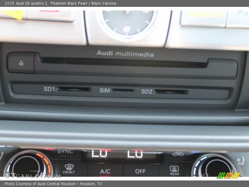 Controls of 2015 S8 quattro S