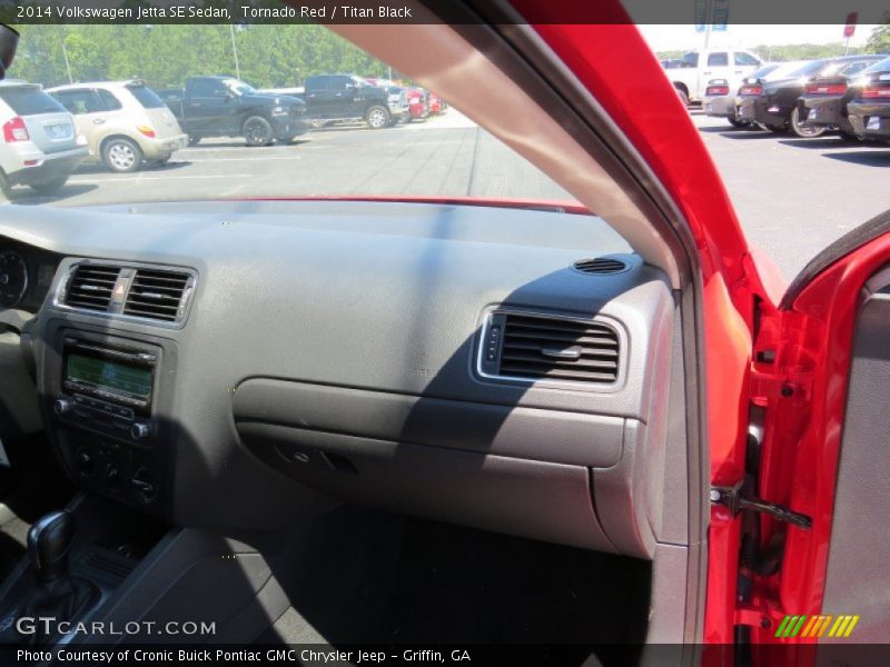 Tornado Red / Titan Black 2014 Volkswagen Jetta SE Sedan