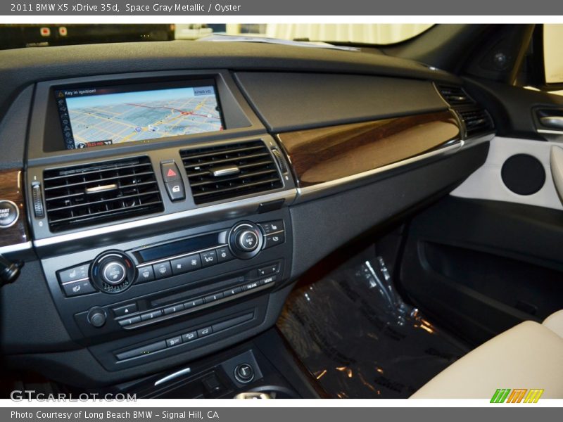 Space Gray Metallic / Oyster 2011 BMW X5 xDrive 35d