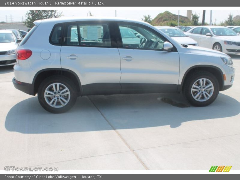 Reflex Silver Metallic / Black 2014 Volkswagen Tiguan S