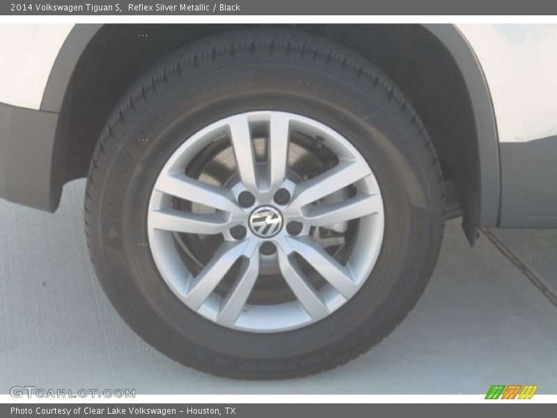 Reflex Silver Metallic / Black 2014 Volkswagen Tiguan S