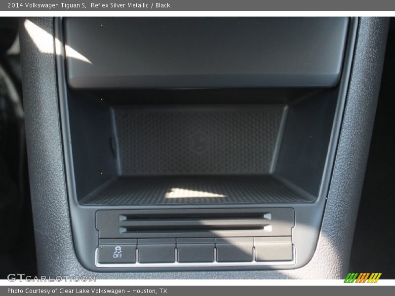 Reflex Silver Metallic / Black 2014 Volkswagen Tiguan S