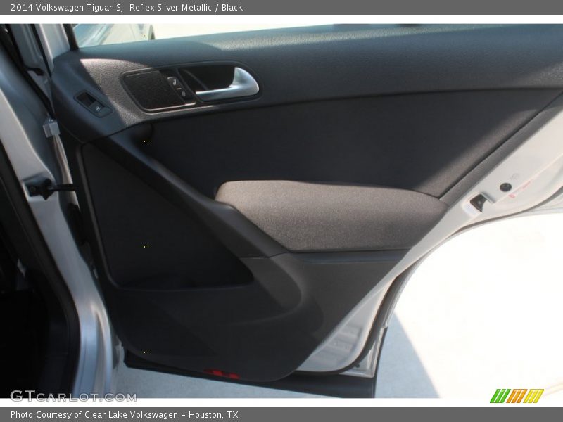 Reflex Silver Metallic / Black 2014 Volkswagen Tiguan S