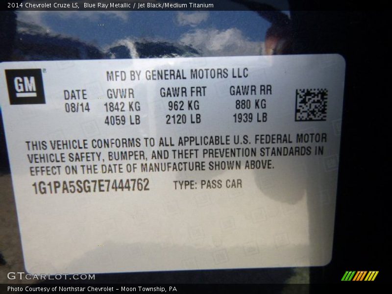 Blue Ray Metallic / Jet Black/Medium Titanium 2014 Chevrolet Cruze LS