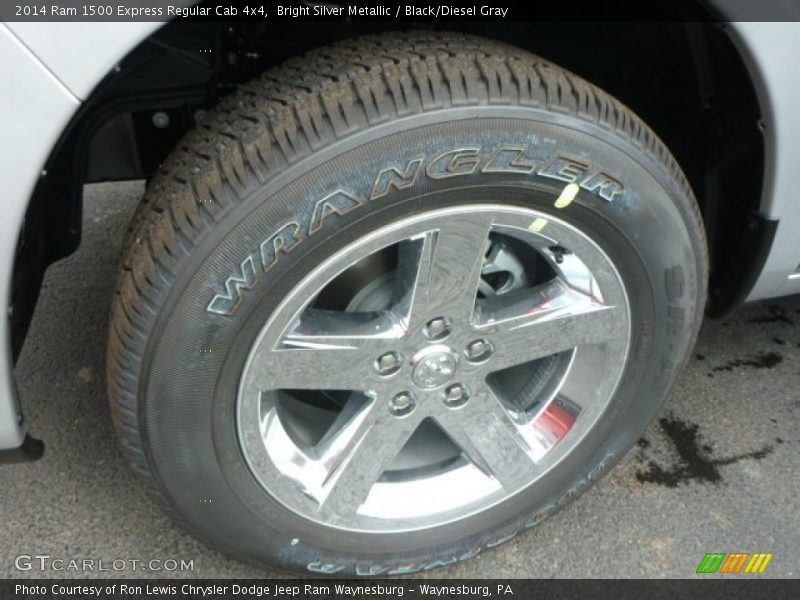 Bright Silver Metallic / Black/Diesel Gray 2014 Ram 1500 Express Regular Cab 4x4