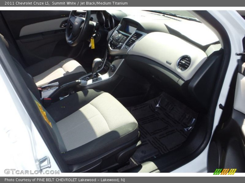 Summit White / Jet Black/Medium Titanium 2011 Chevrolet Cruze LS