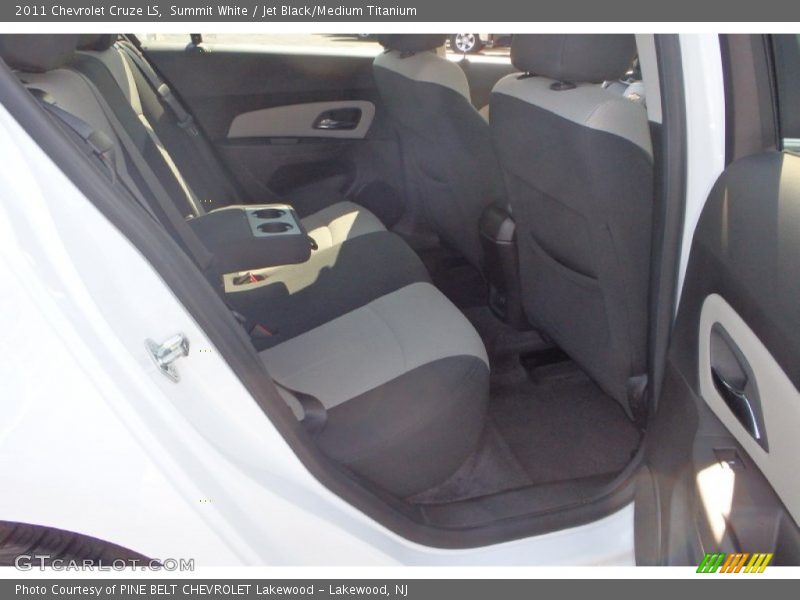 Summit White / Jet Black/Medium Titanium 2011 Chevrolet Cruze LS