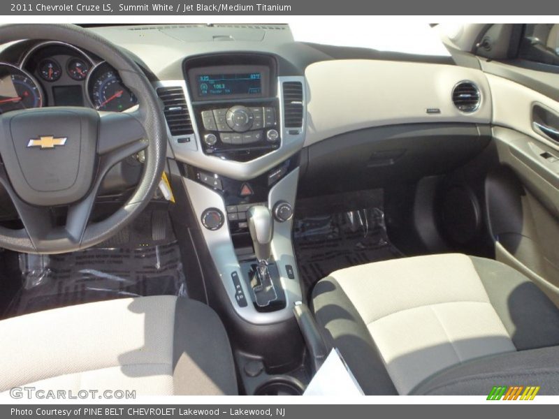 Summit White / Jet Black/Medium Titanium 2011 Chevrolet Cruze LS
