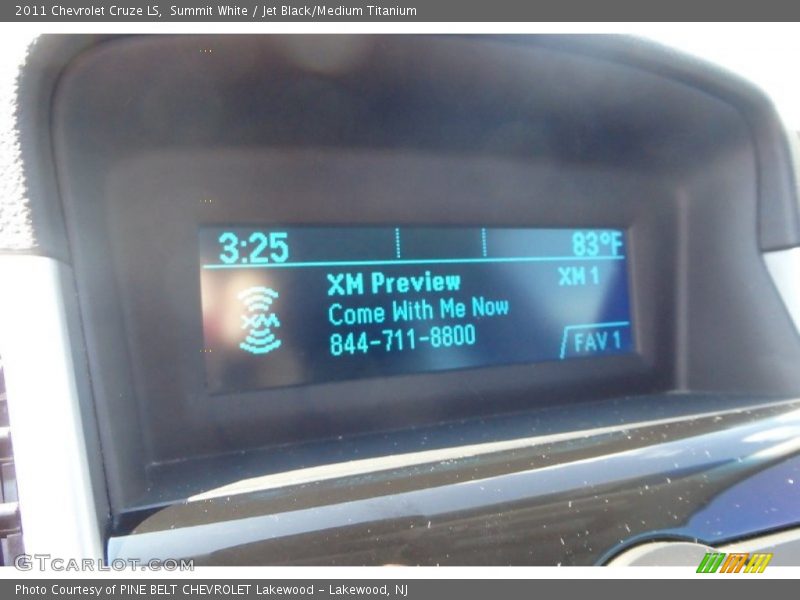 Summit White / Jet Black/Medium Titanium 2011 Chevrolet Cruze LS