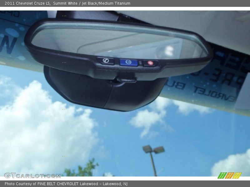 Summit White / Jet Black/Medium Titanium 2011 Chevrolet Cruze LS