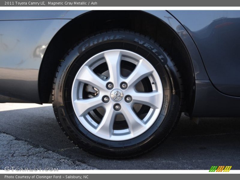 Magnetic Gray Metallic / Ash 2011 Toyota Camry LE