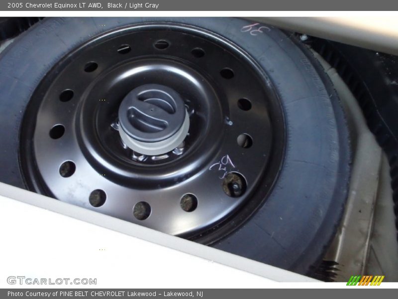 Black / Light Gray 2005 Chevrolet Equinox LT AWD
