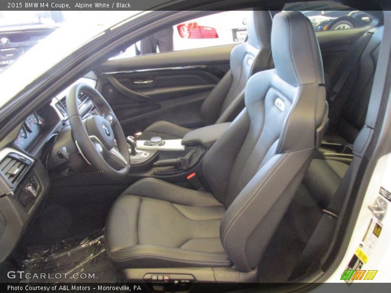 Front Seat of 2015 M4 Coupe