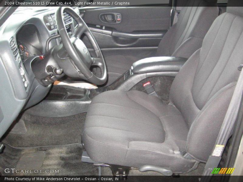 Light Pewter Metallic / Graphite 2004 Chevrolet S10 LS Crew Cab 4x4