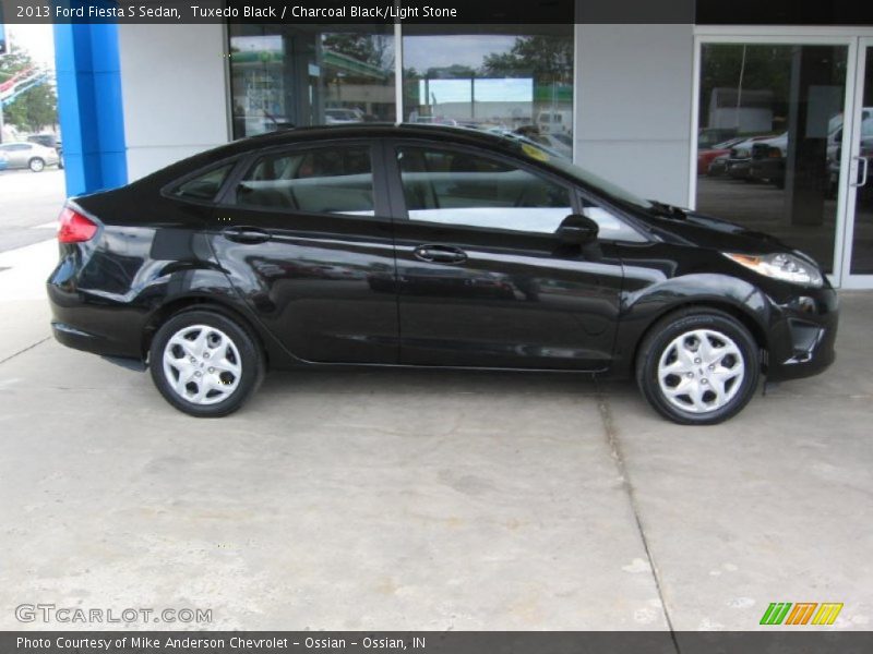 Tuxedo Black / Charcoal Black/Light Stone 2013 Ford Fiesta S Sedan