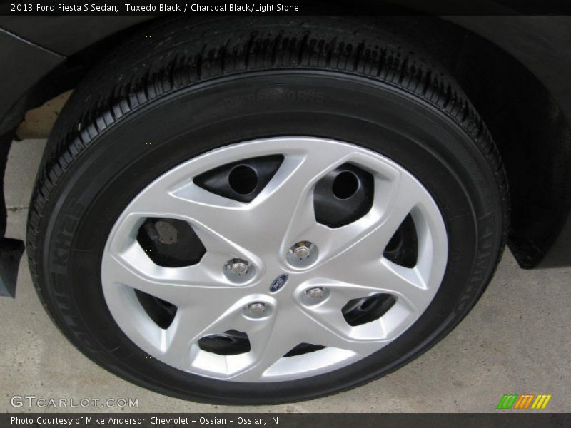 Tuxedo Black / Charcoal Black/Light Stone 2013 Ford Fiesta S Sedan